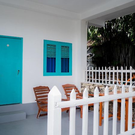 Bed and Breakfast Asanka Surf House & Resturant Мидигама-Ист Экстерьер фото