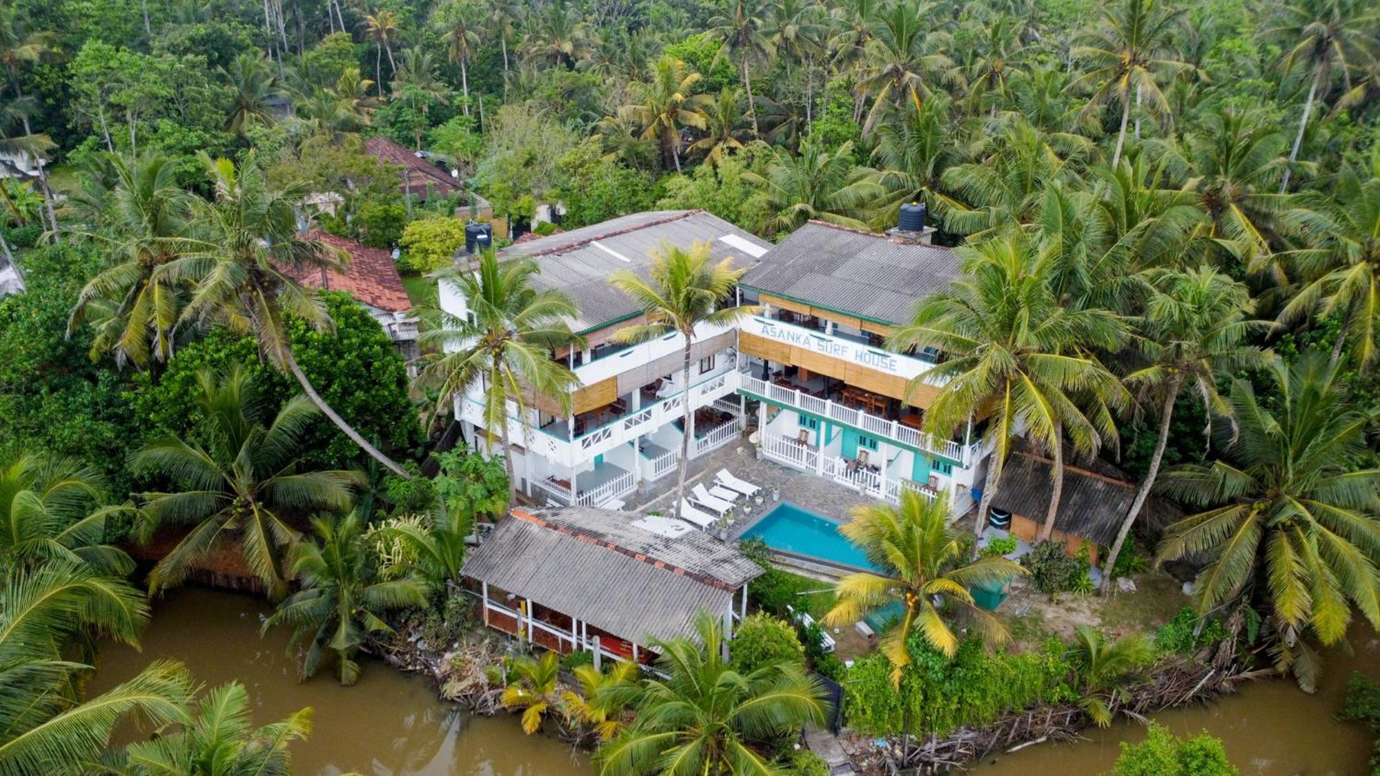 Bed and Breakfast Asanka Surf House & Resturant Мидигама-Ист Экстерьер фото